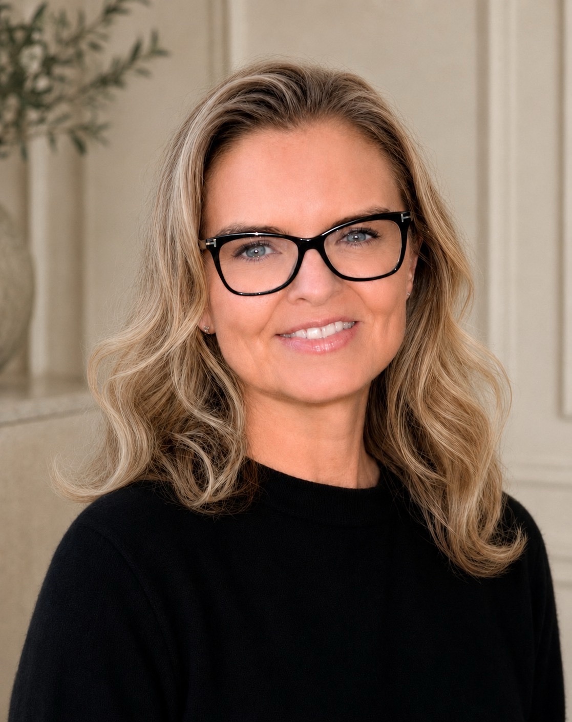 Laura Enston portrait photograph